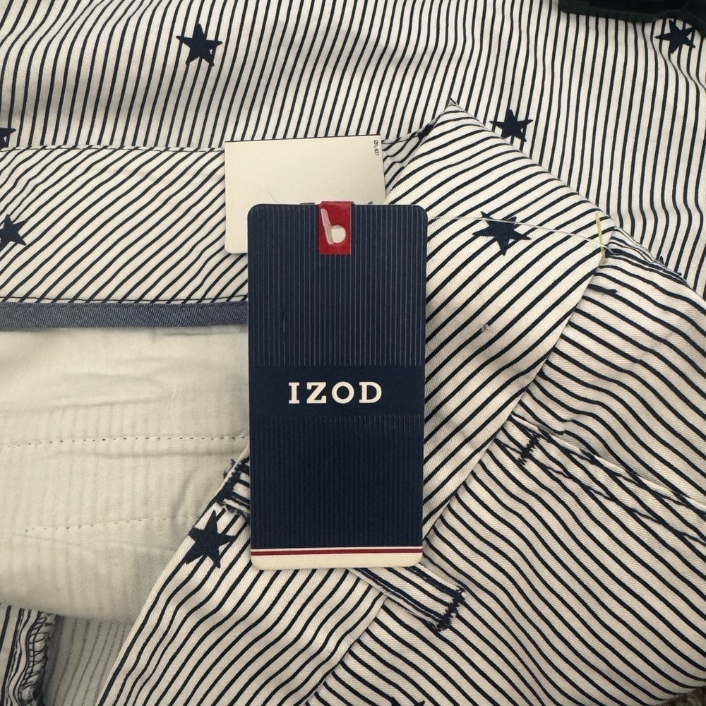 NWT! Women’s IZOD blue and white stripes and stars flat front shorts size 10 - Picture 5 of 6